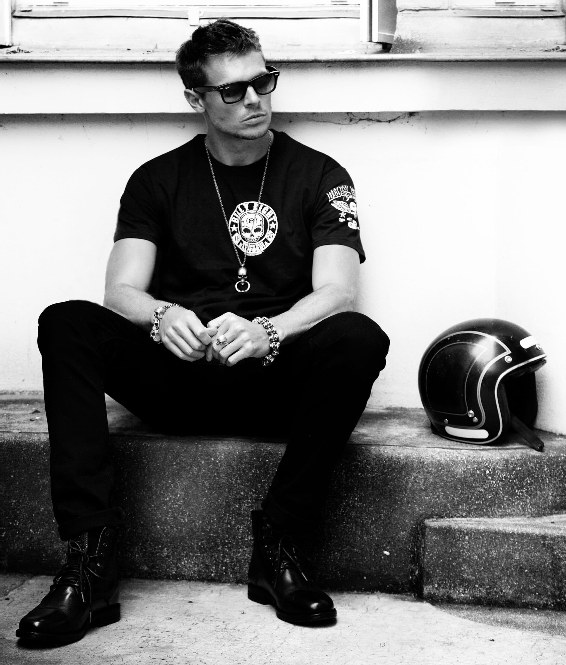 BillyEightAmbiance1 scaled 1